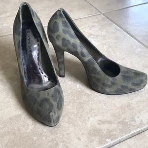 Gianni Bini Cheetah Print Heel